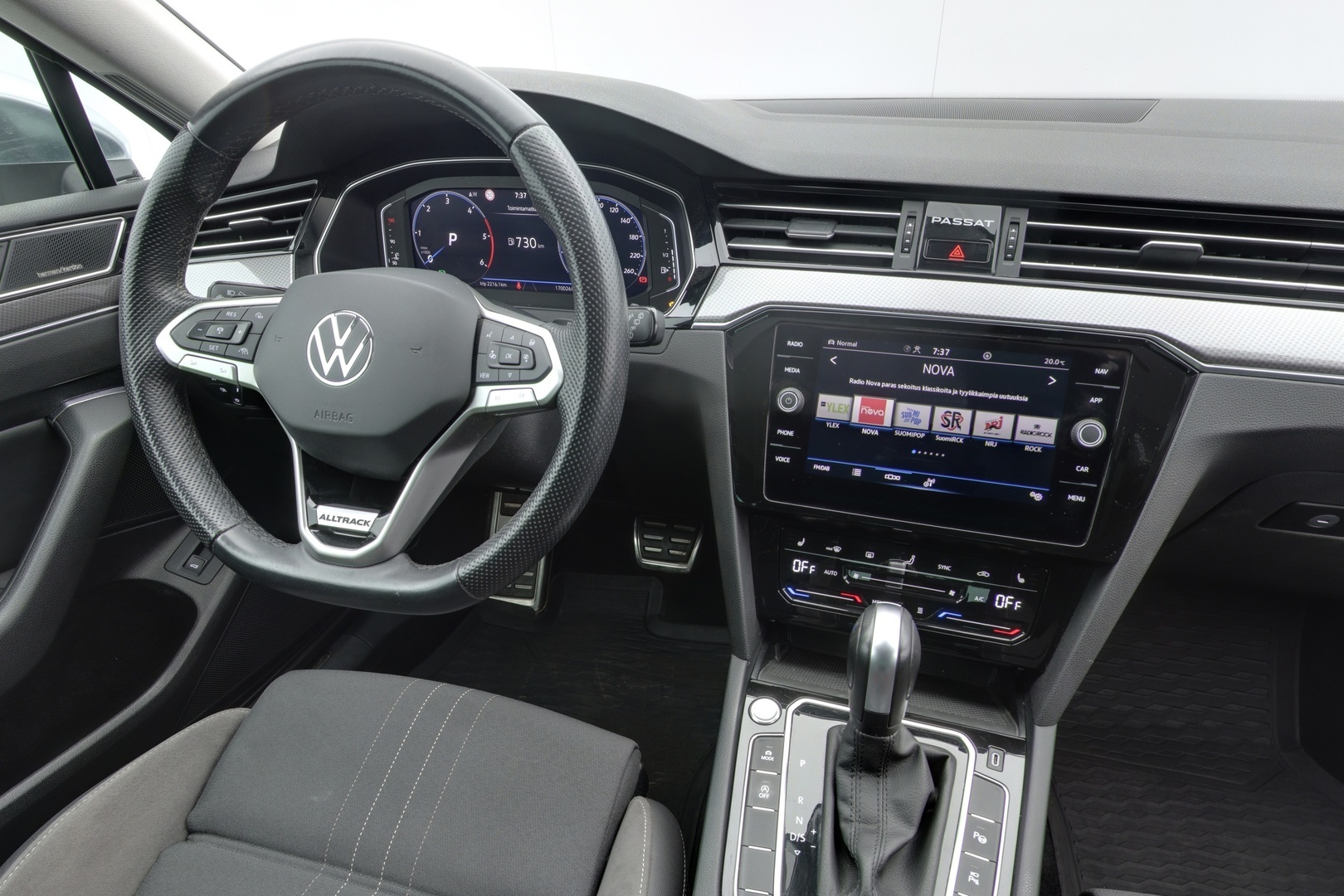 VOLKSWAGEN Passat 2021