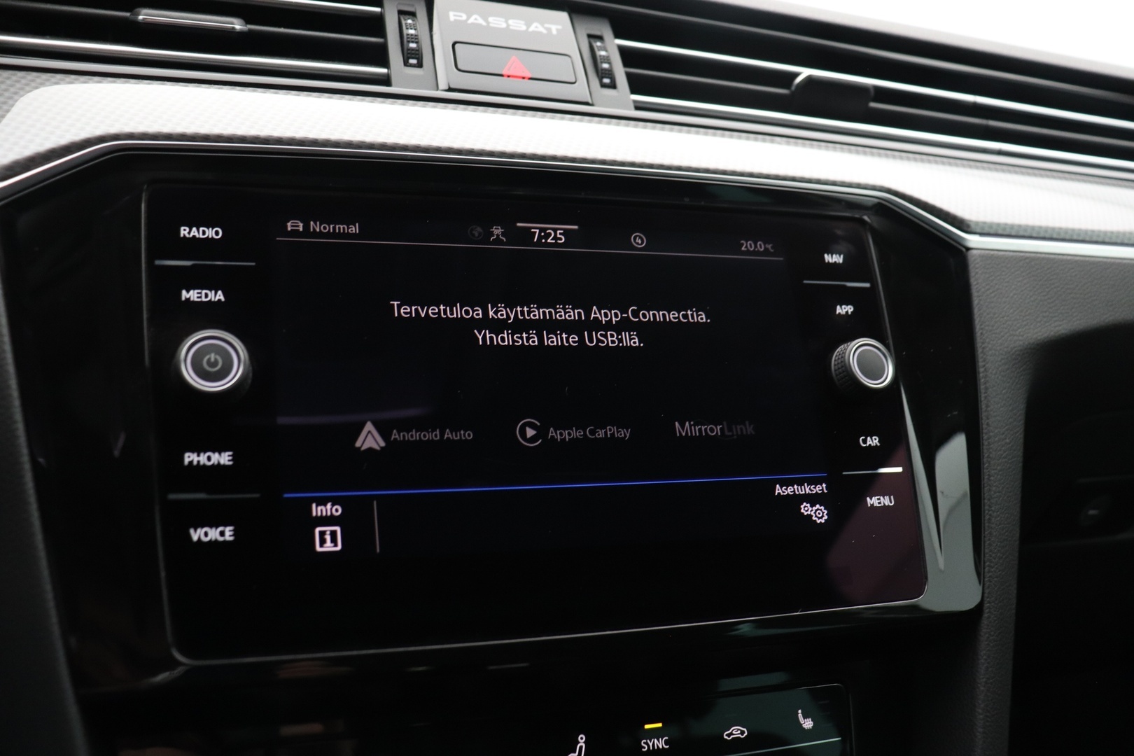 VOLKSWAGEN Passat 2021