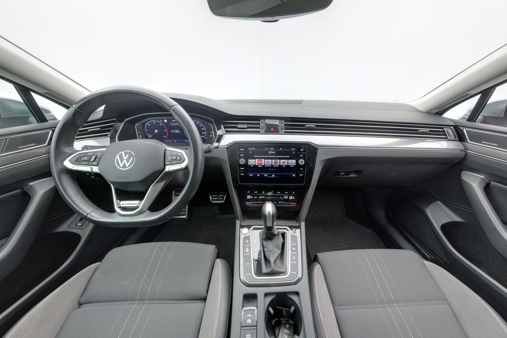 VOLKSWAGEN Passat 2021