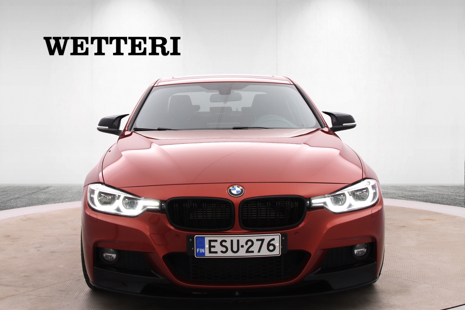 BMW 330 2018