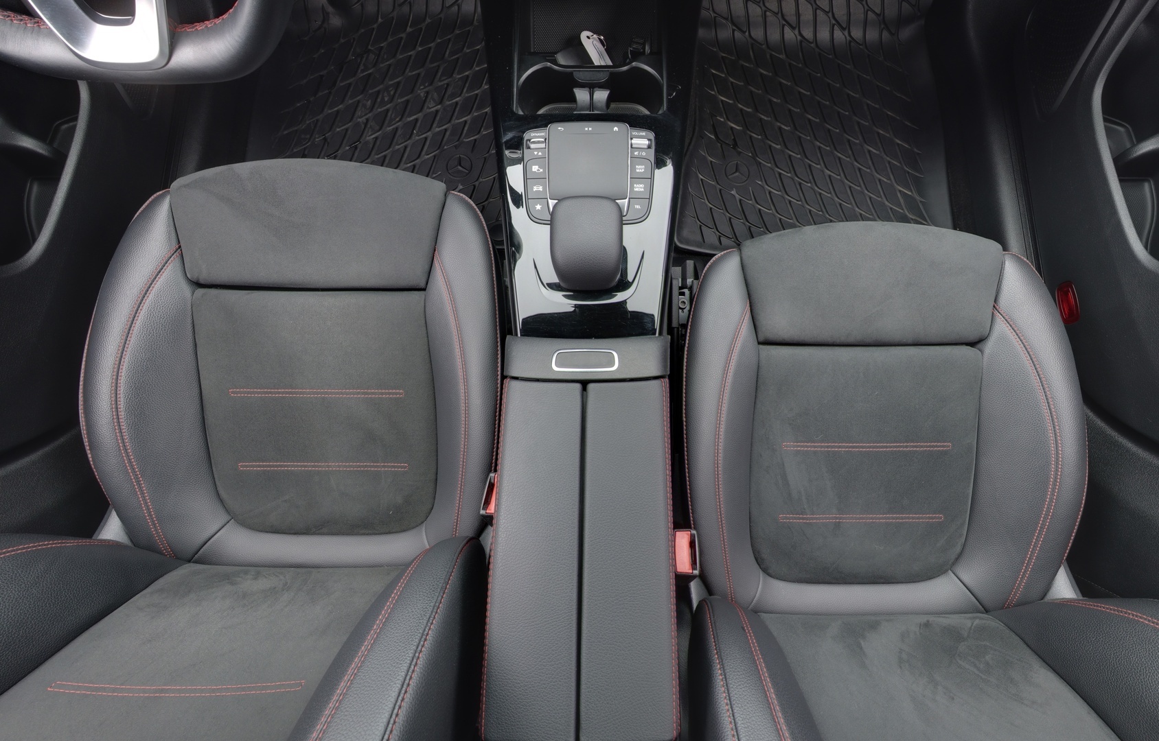 MERCEDES-BENZ CLA 2021