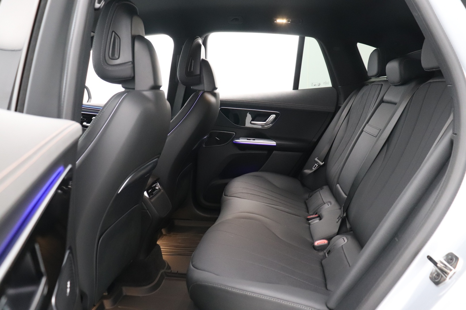 MERCEDES-BENZ EQE SUV 2025