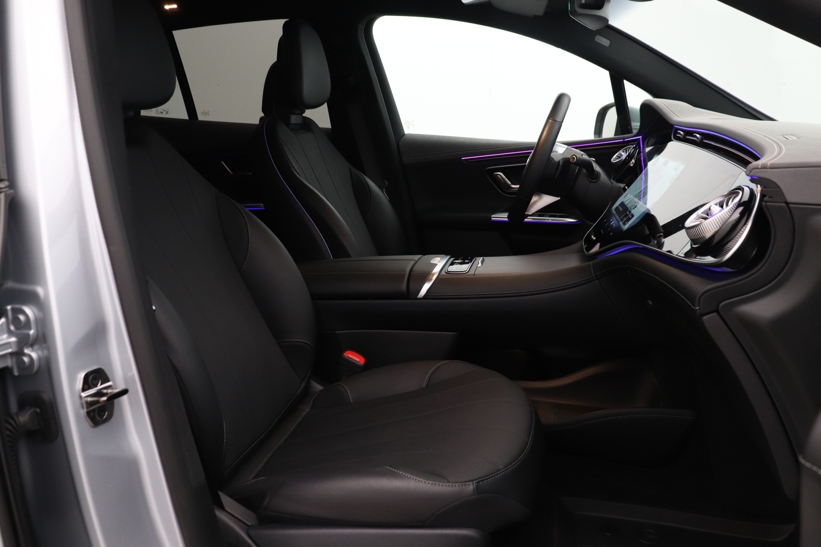 MERCEDES-BENZ EQE SUV 2025