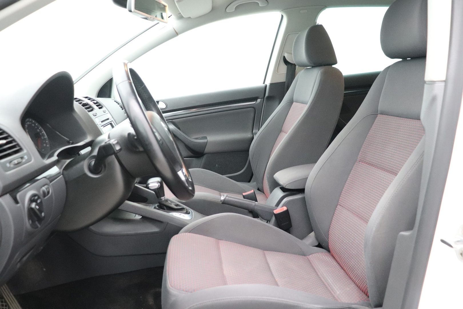 VOLKSWAGEN Golf 2008