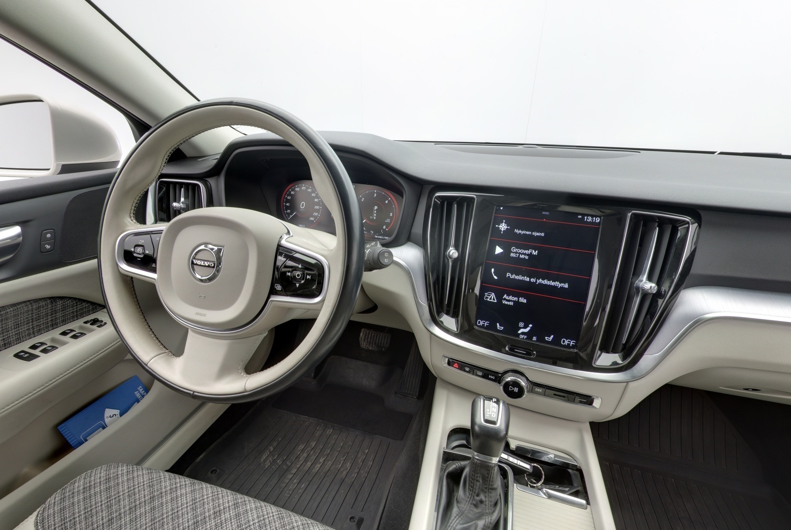 VOLVO V60 2020