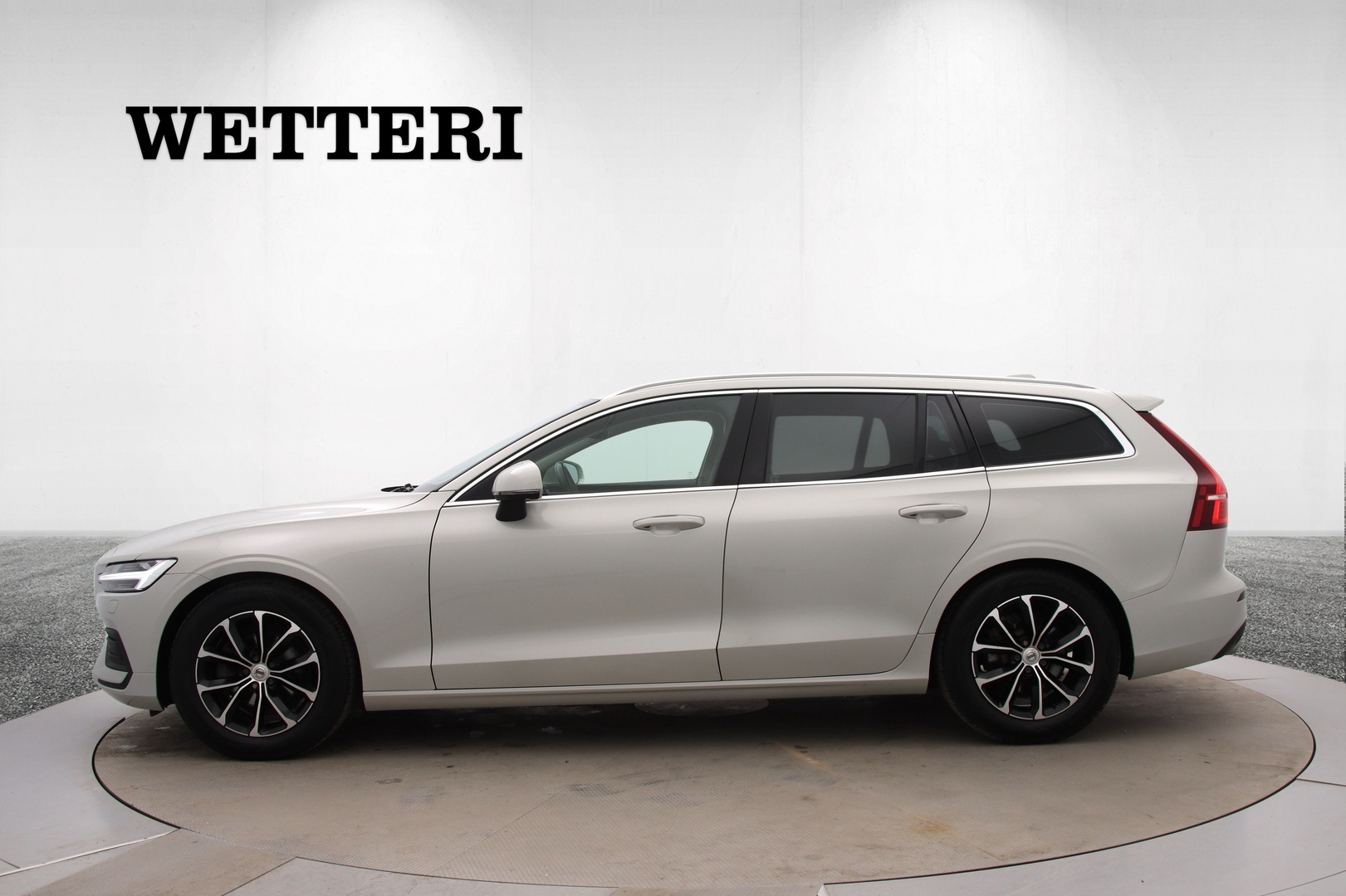 VOLVO V60 2020