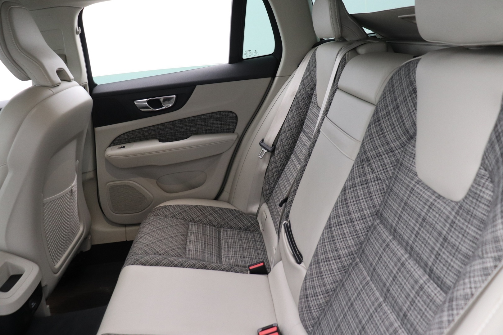 VOLVO V60 2020