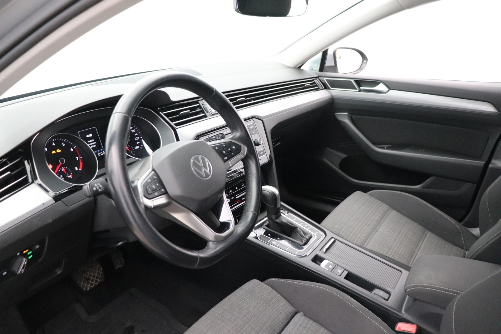 VOLKSWAGEN Passat 2021