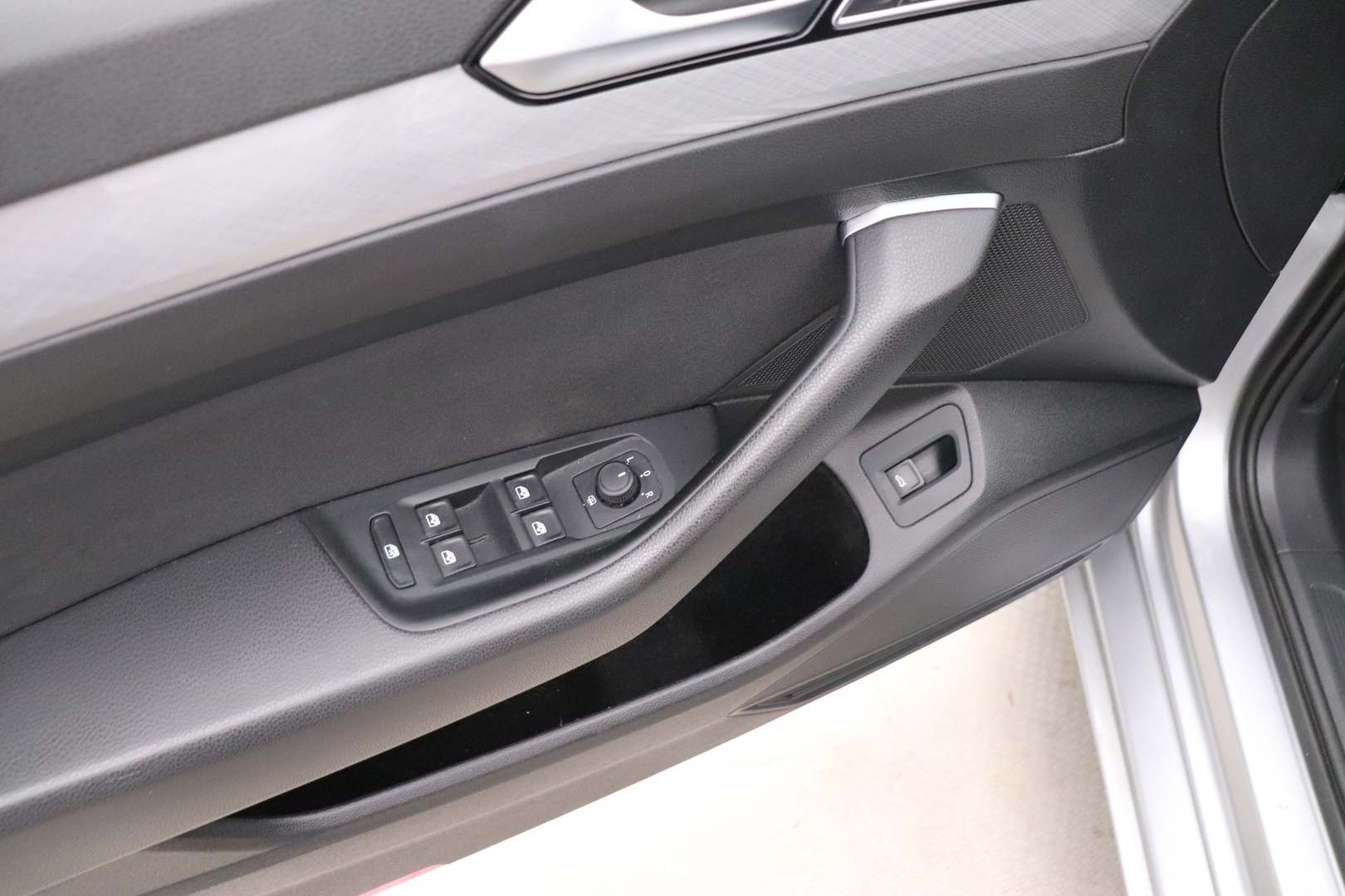 VOLKSWAGEN Passat 2021