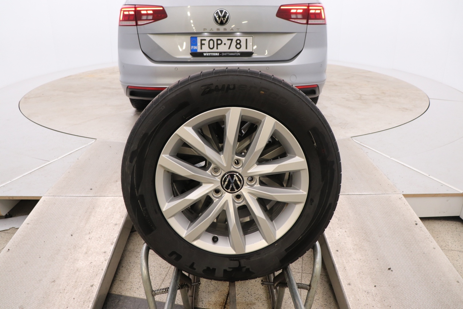 VOLKSWAGEN Passat 2021