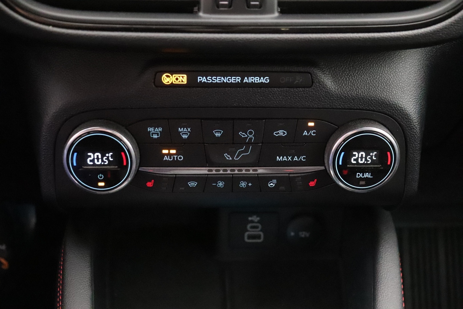 FORD Kuga 2023