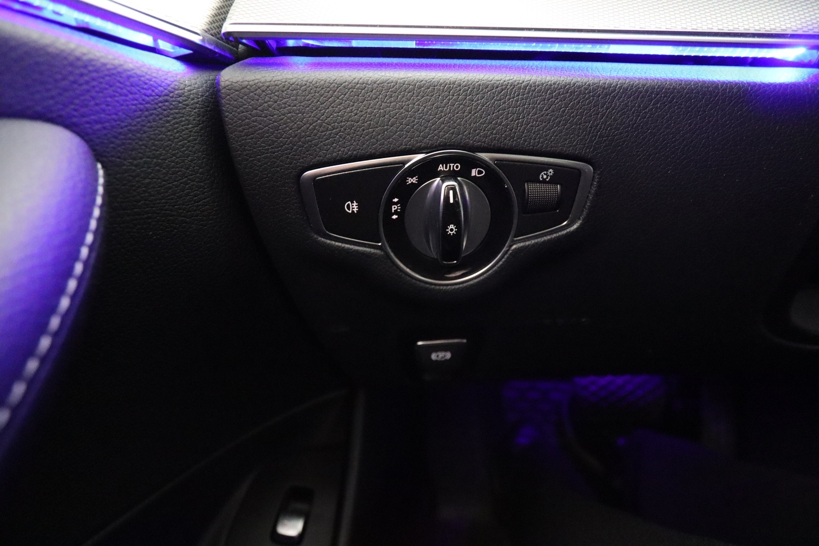 MERCEDES-BENZ E 2018