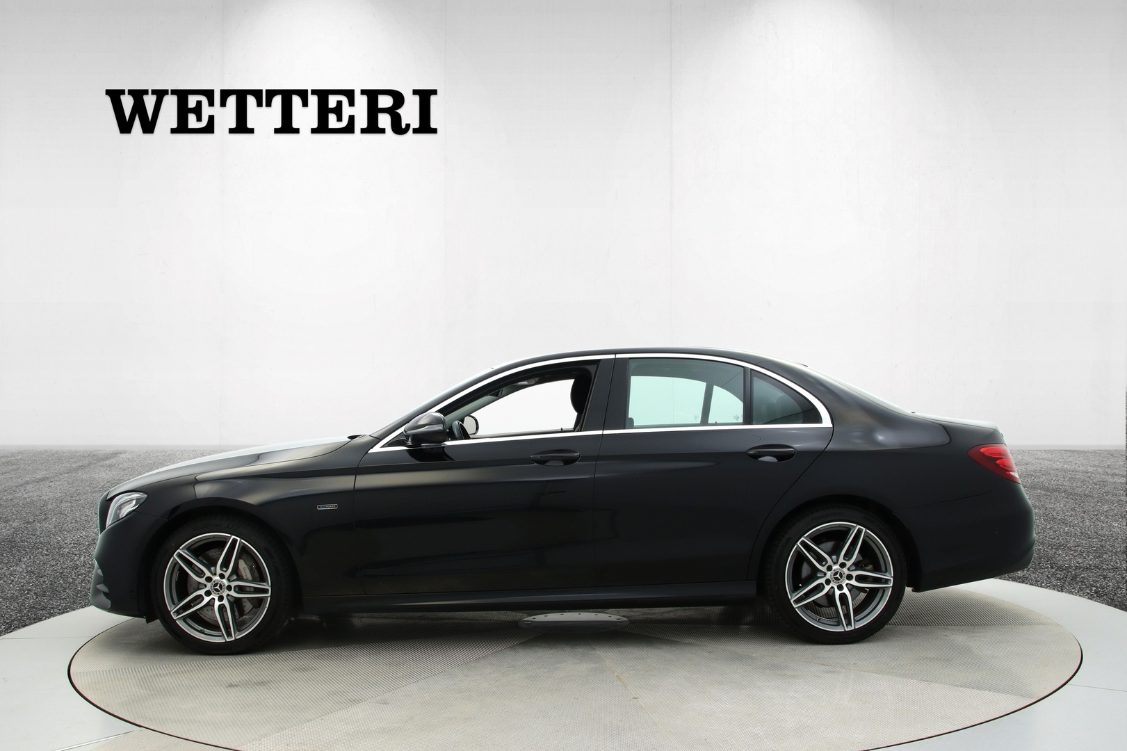 MERCEDES-BENZ E 2018