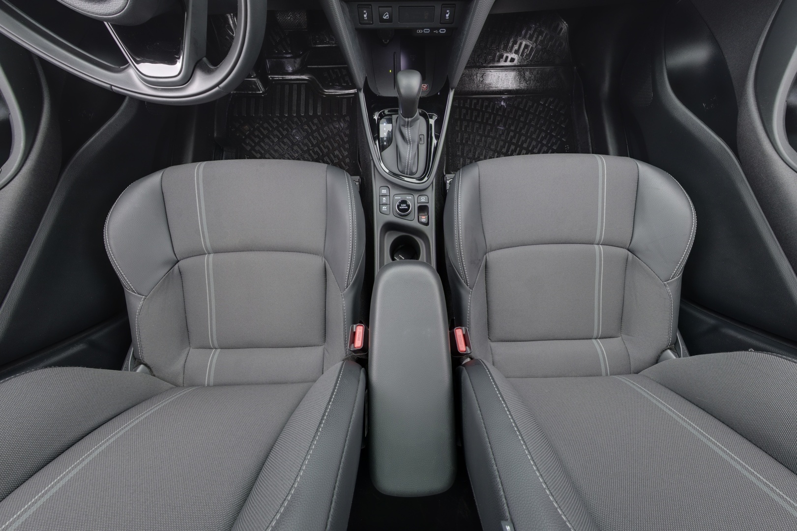 TOYOTA Yaris Cross 2024