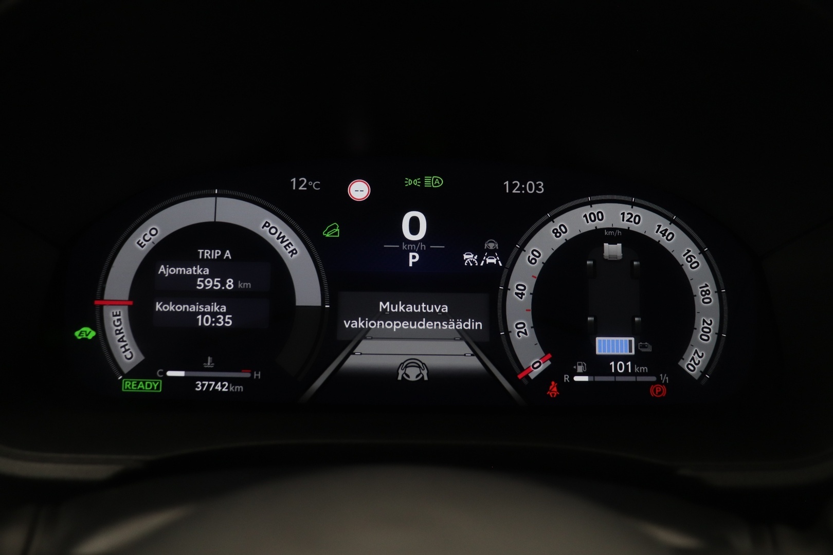 TOYOTA Yaris Cross 2024