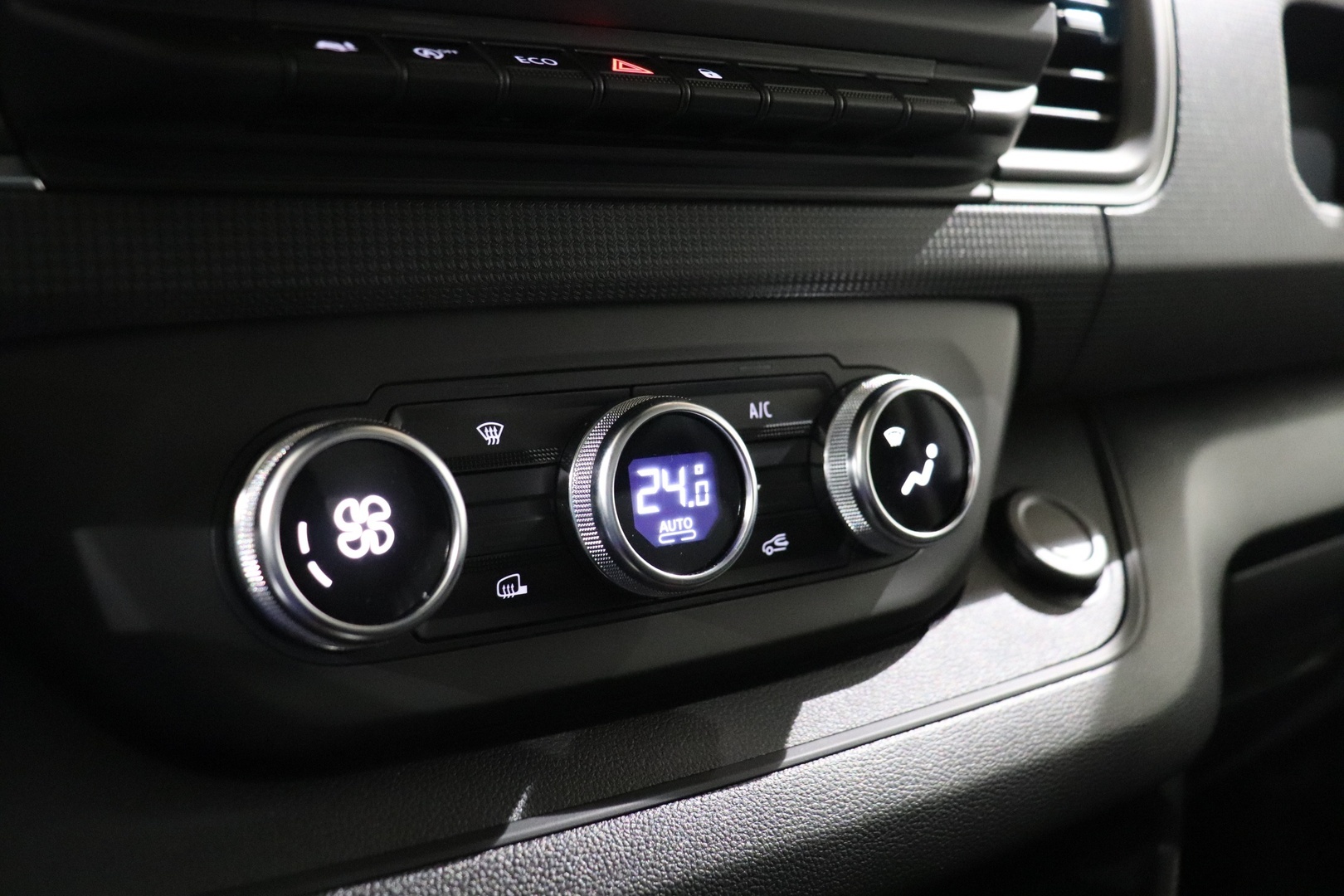 NISSAN Primastar 2025