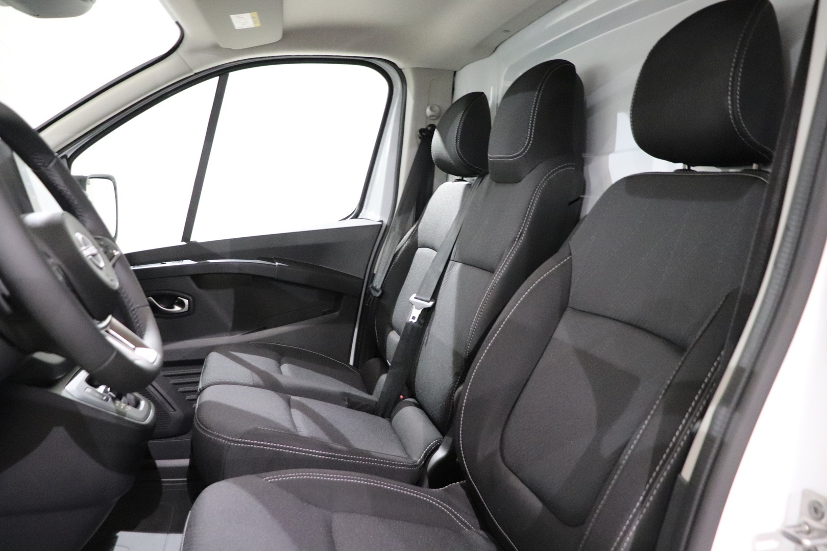 NISSAN Primastar 2025