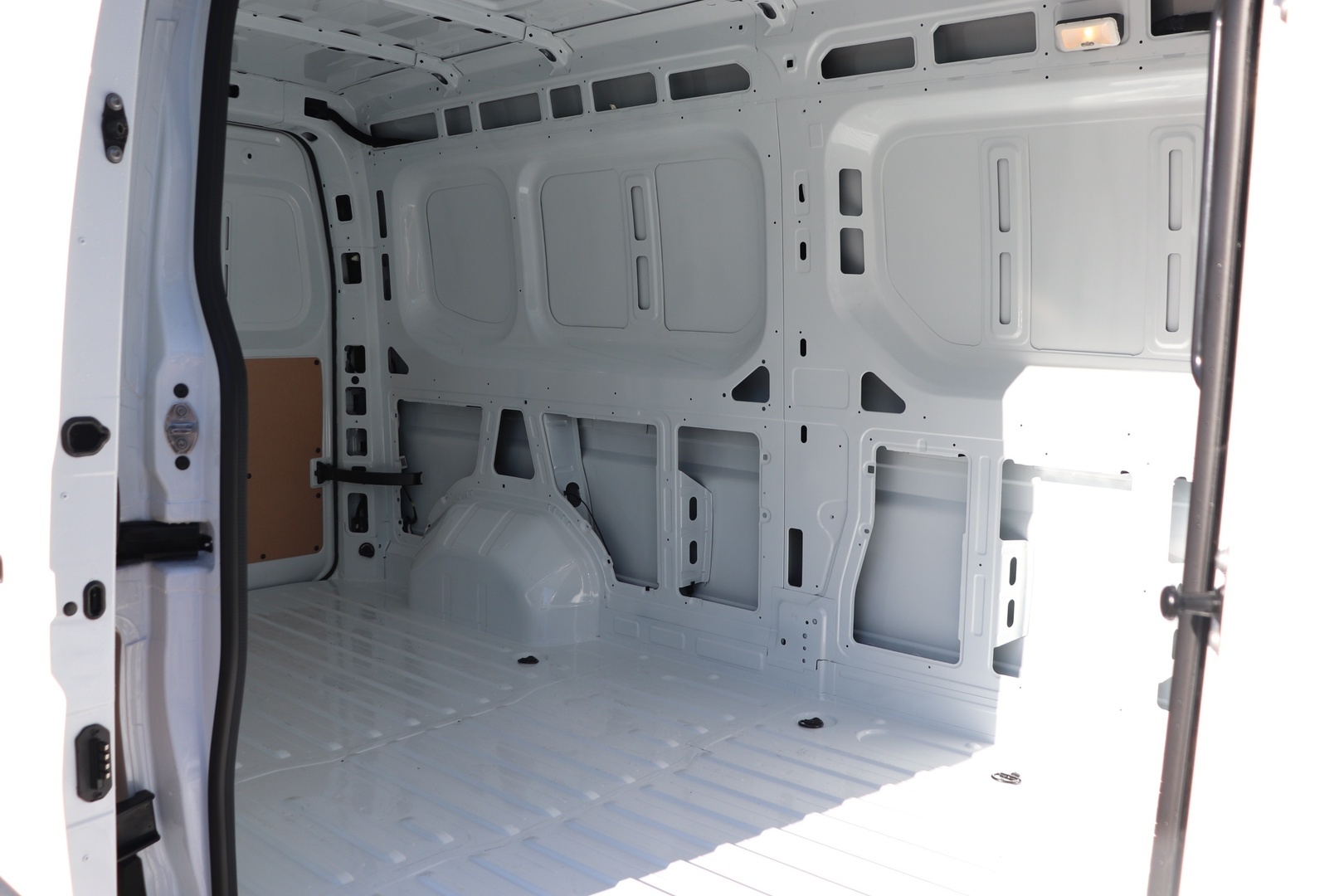 NISSAN Interstar 2026