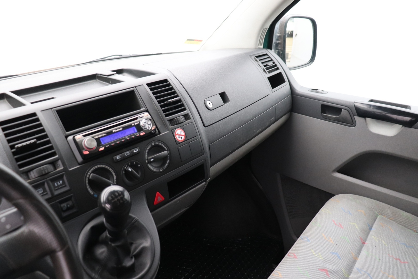 VOLKSWAGEN Transporter 2005