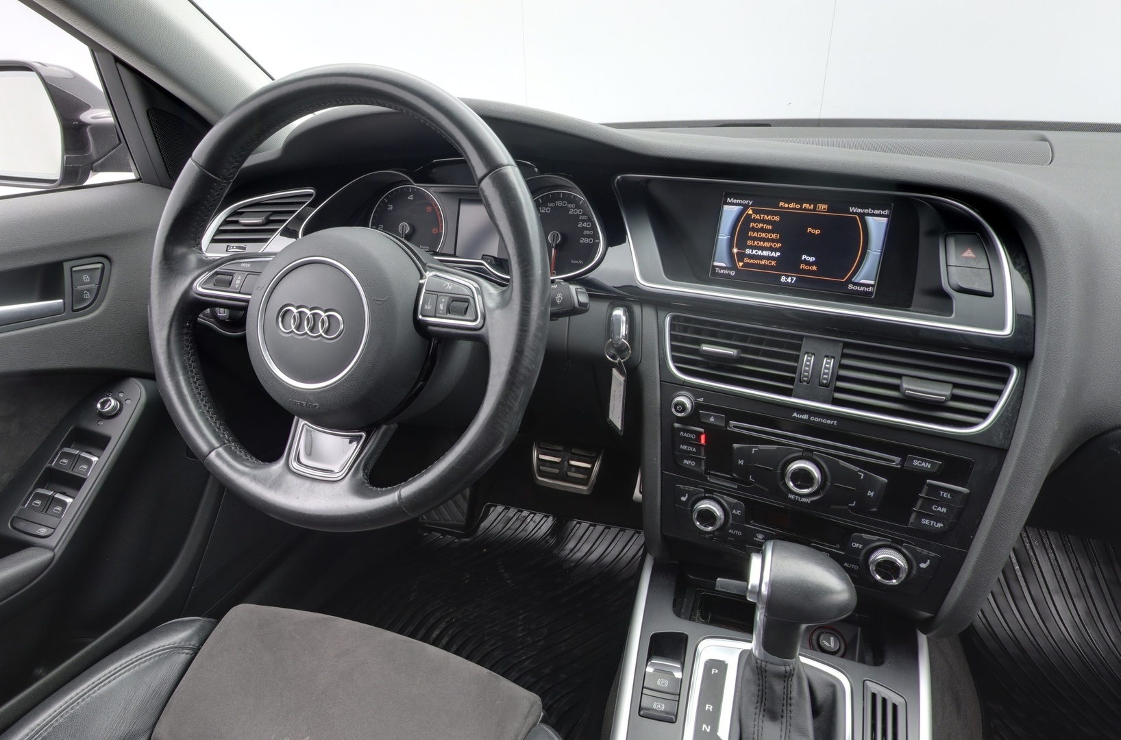 AUDI A4 2015