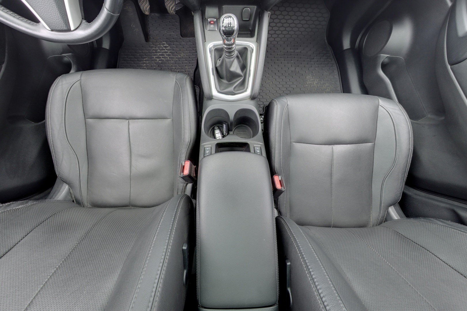 NISSAN Qashqai 2015
