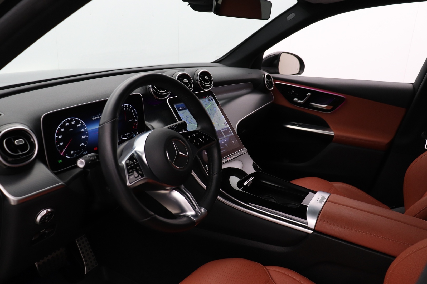 MERCEDES-BENZ GLC 2023