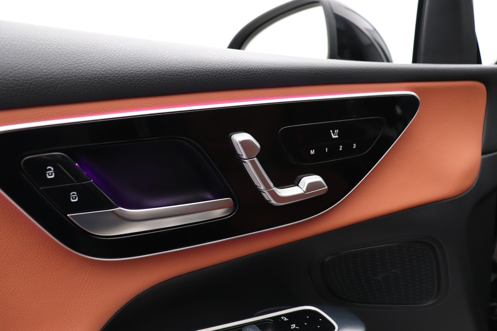 MERCEDES-BENZ GLC 2023