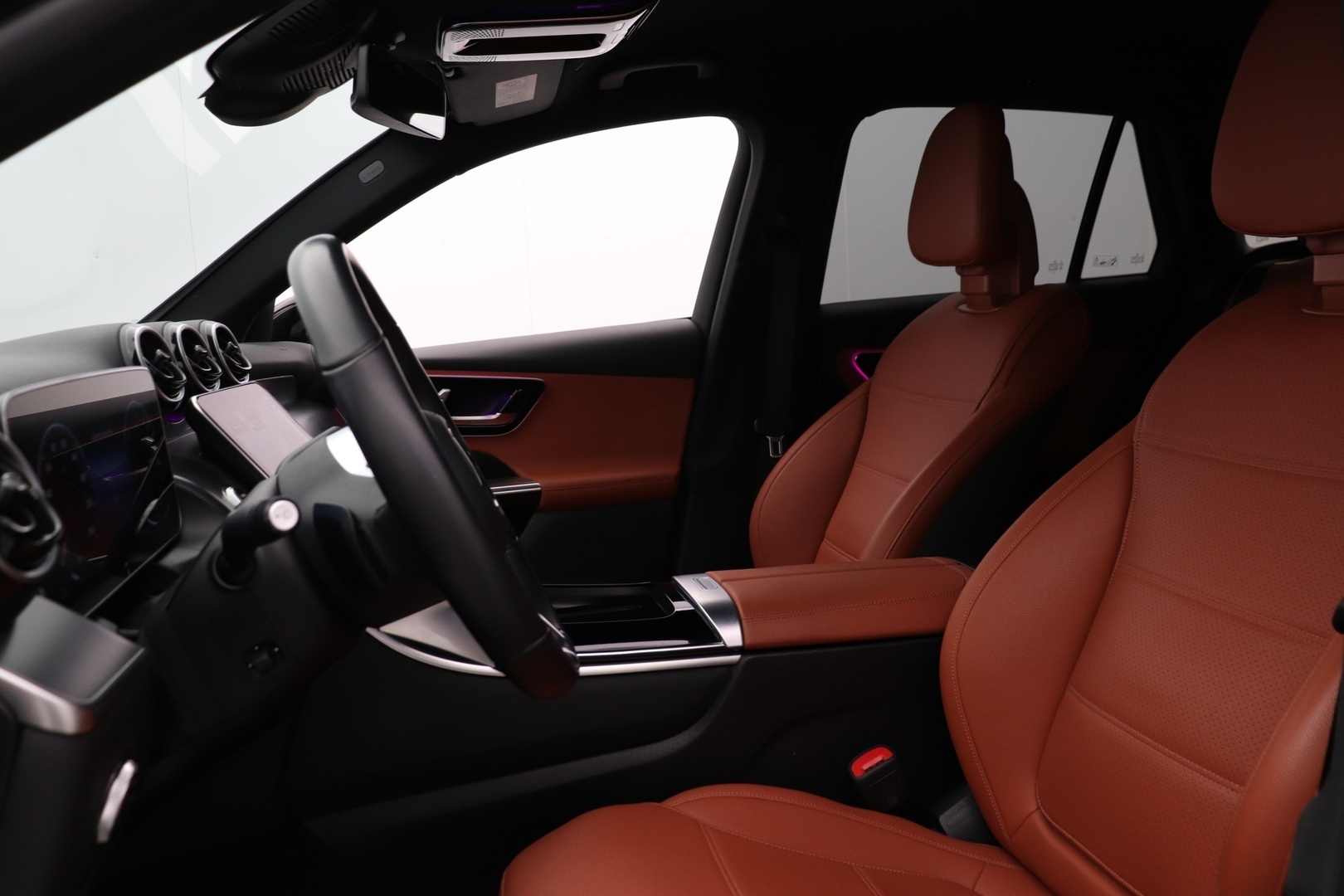 MERCEDES-BENZ GLC 2023