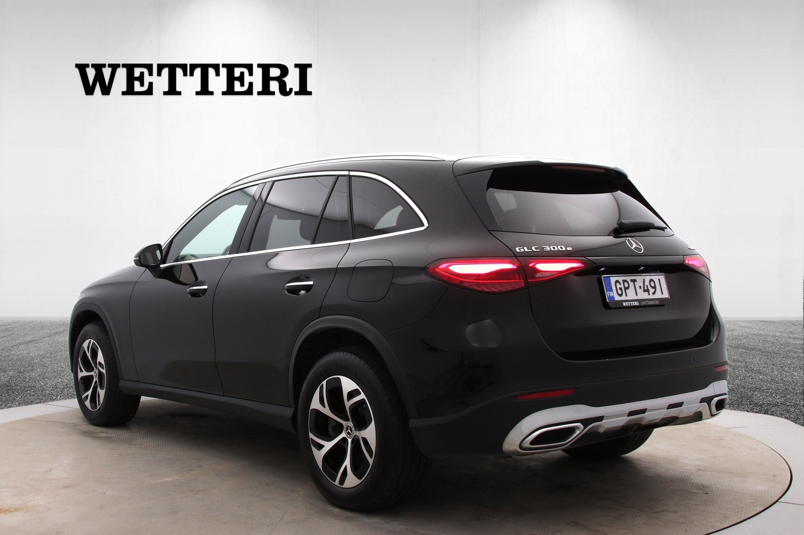 MERCEDES-BENZ GLC 2023