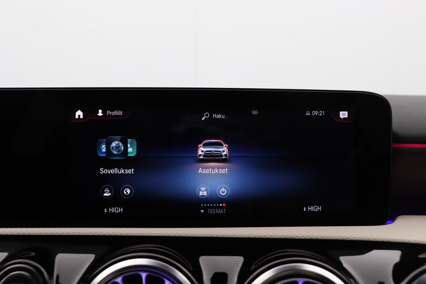 MERCEDES-BENZ A 2021