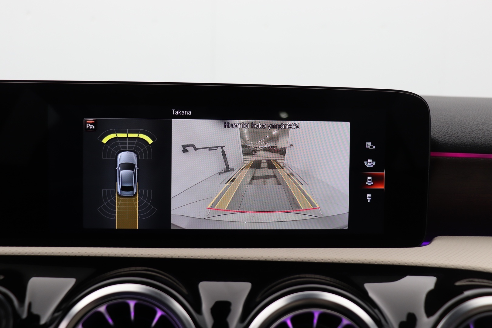 MERCEDES-BENZ A 2021