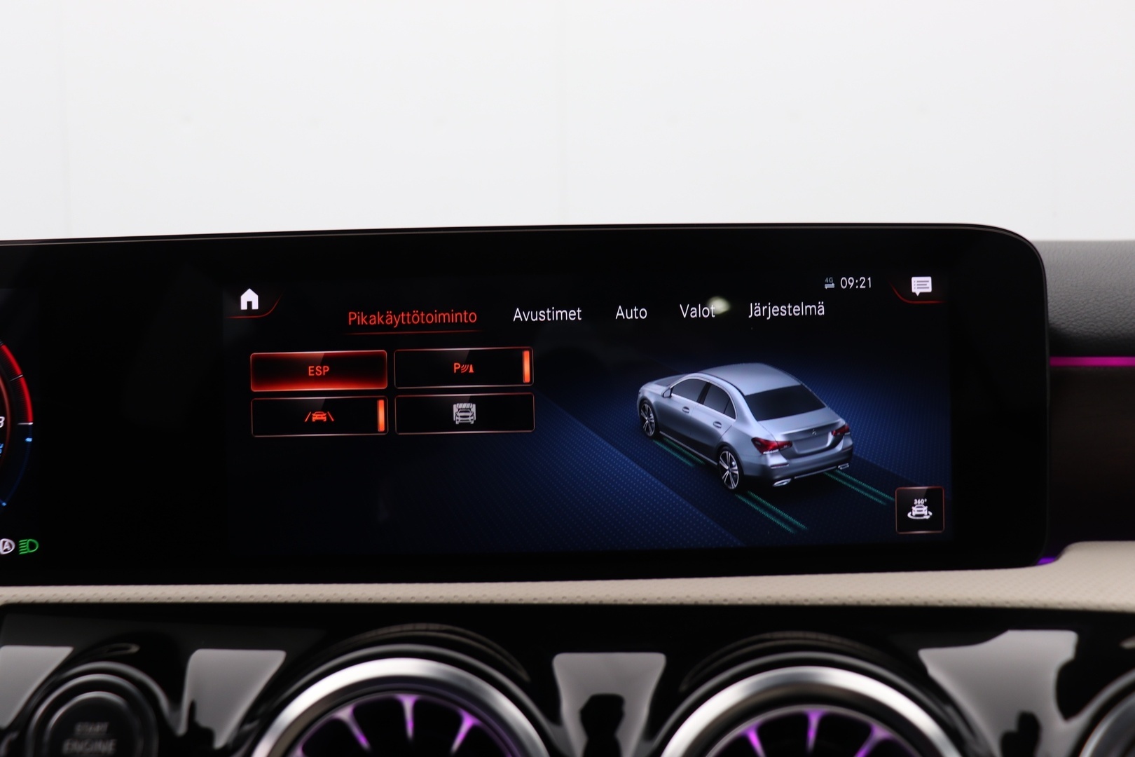 MERCEDES-BENZ A 2021