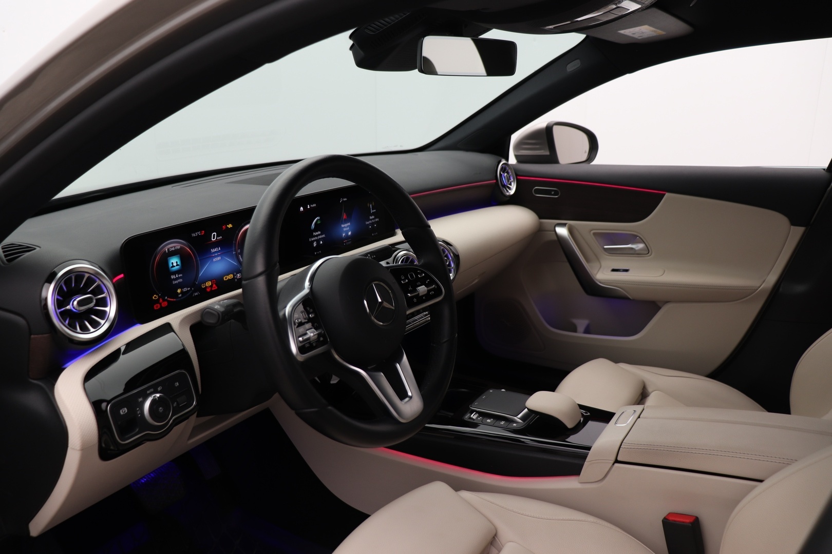 MERCEDES-BENZ A 2021