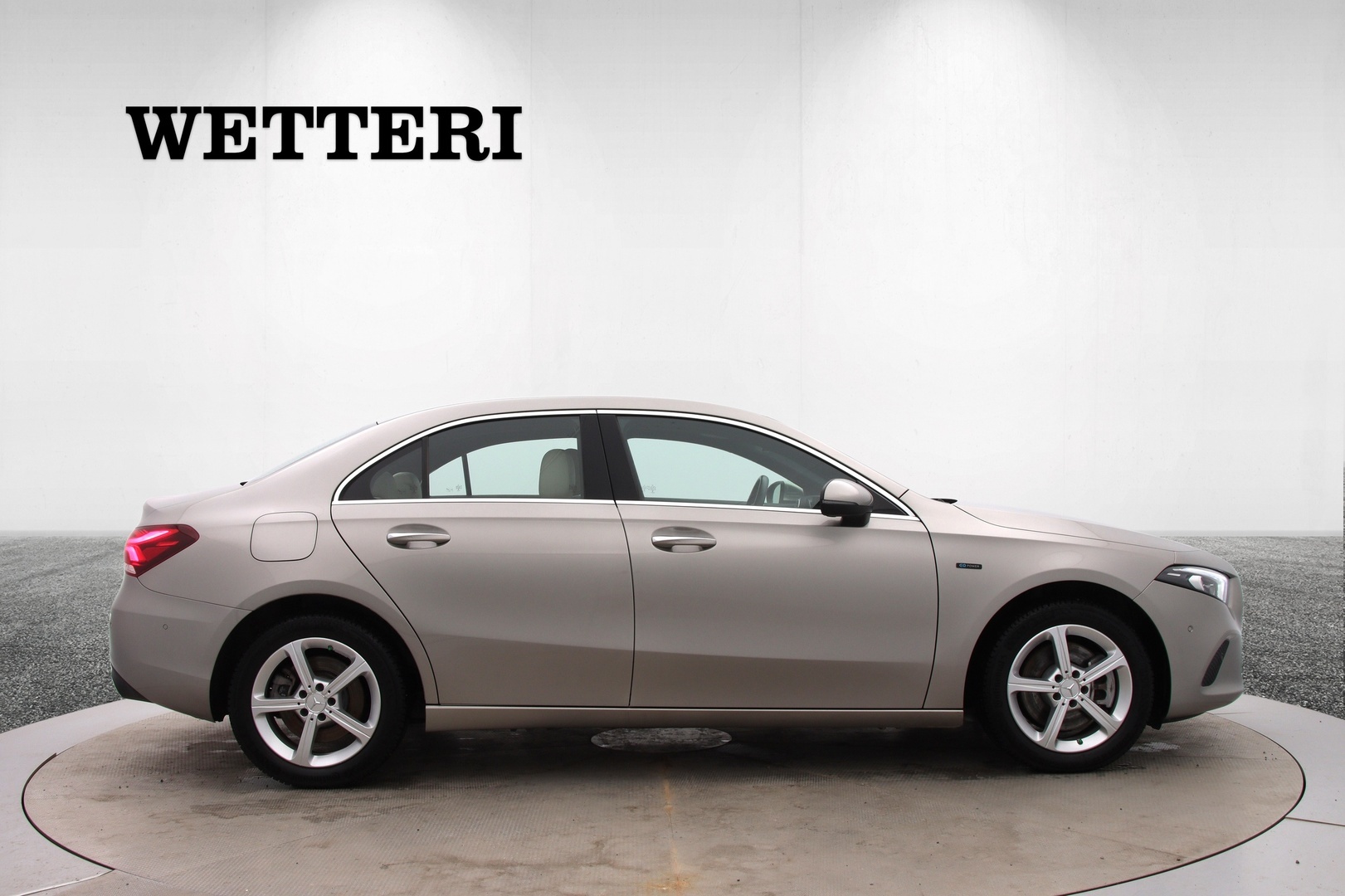 MERCEDES-BENZ A 2021