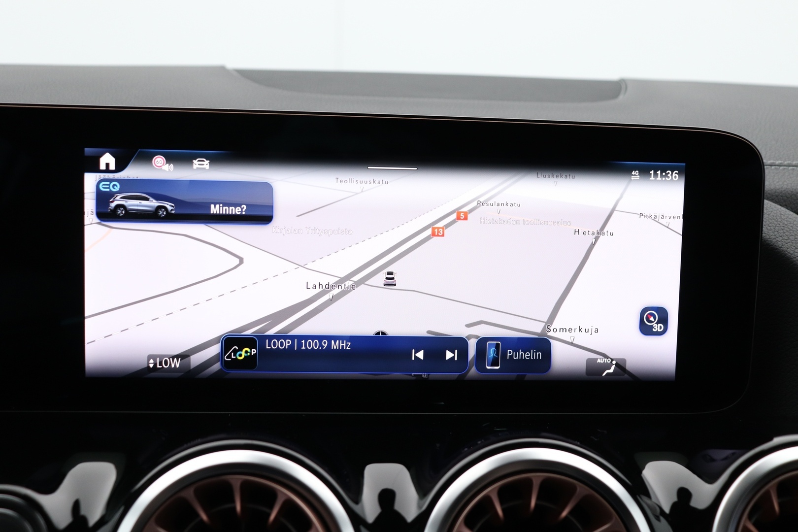 MERCEDES-BENZ EQA 2025