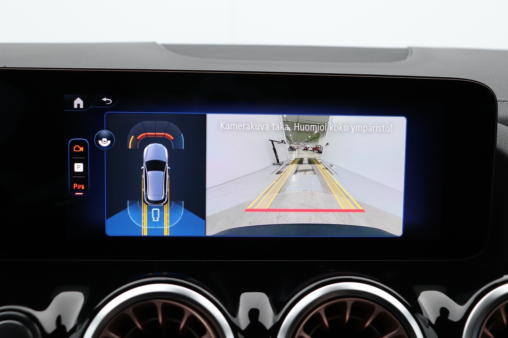 MERCEDES-BENZ EQA 2025