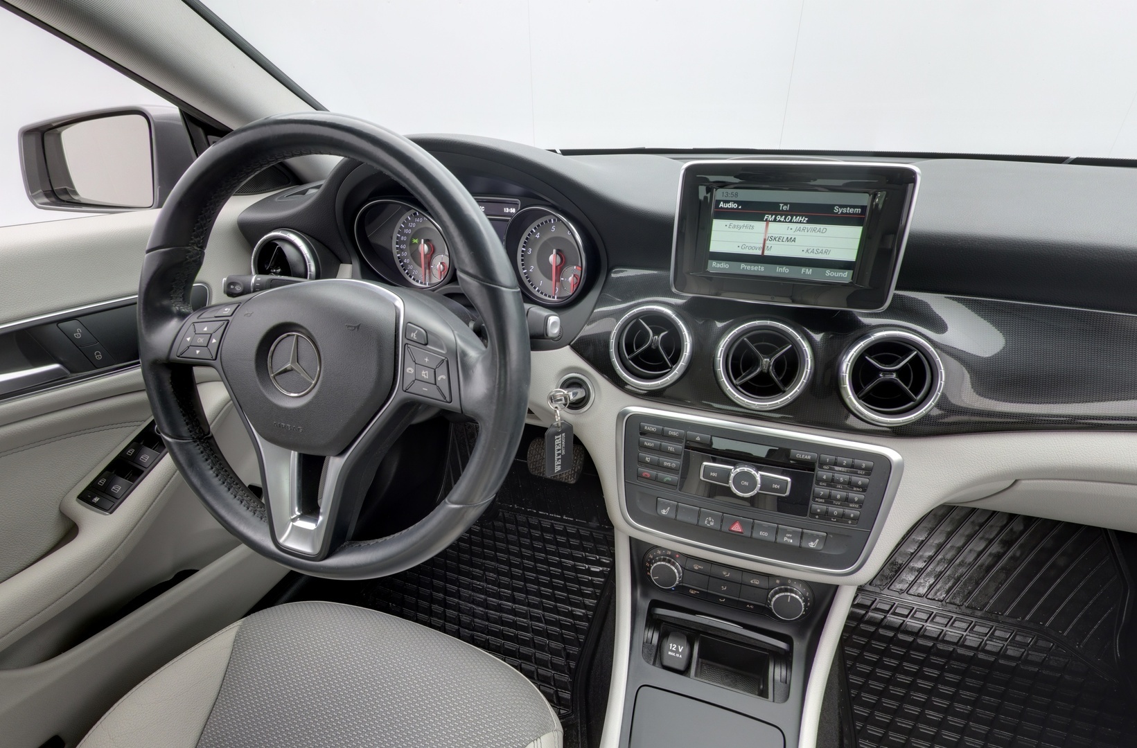 MERCEDES-BENZ CLA 2014