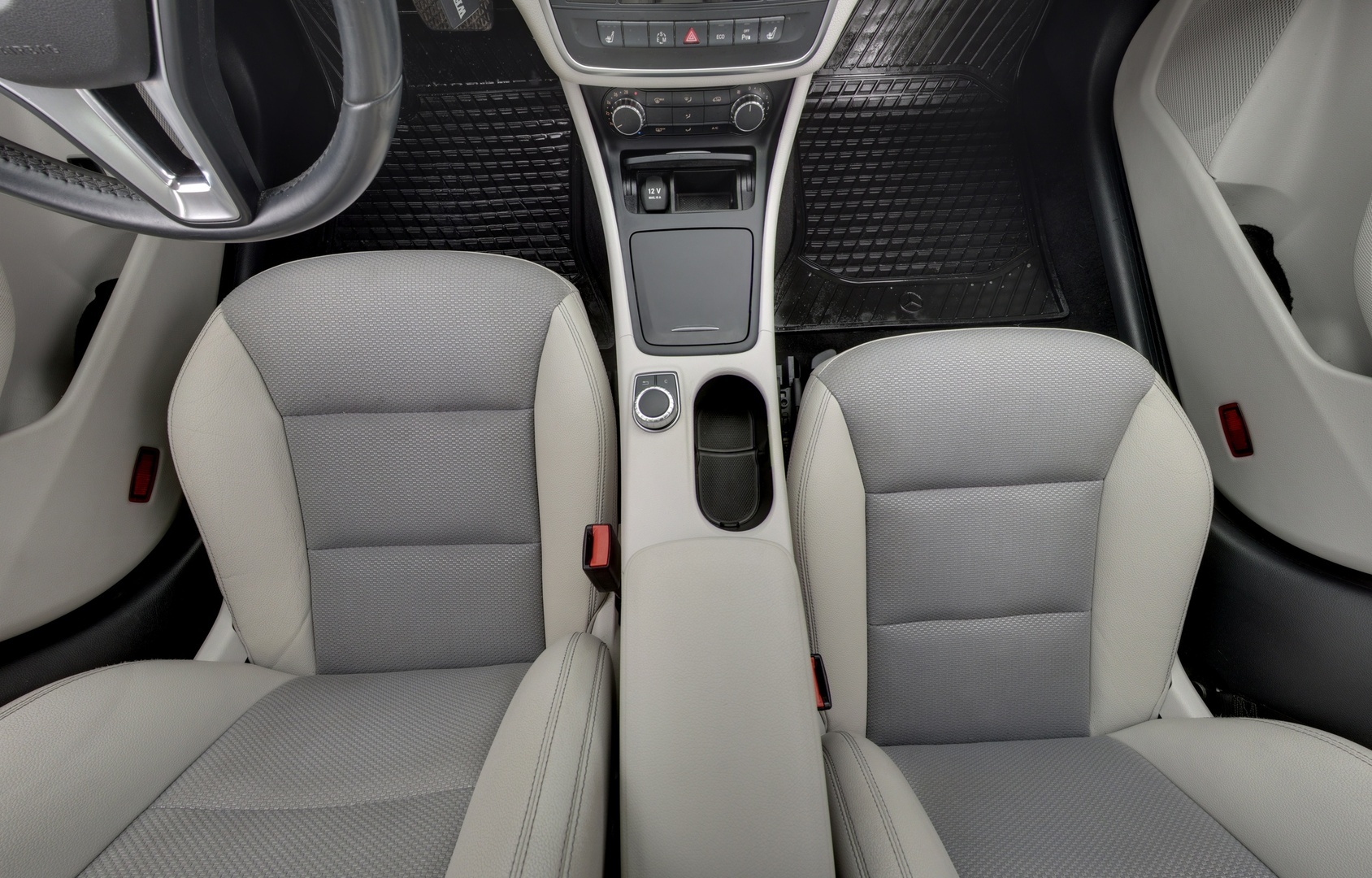 MERCEDES-BENZ CLA 2014