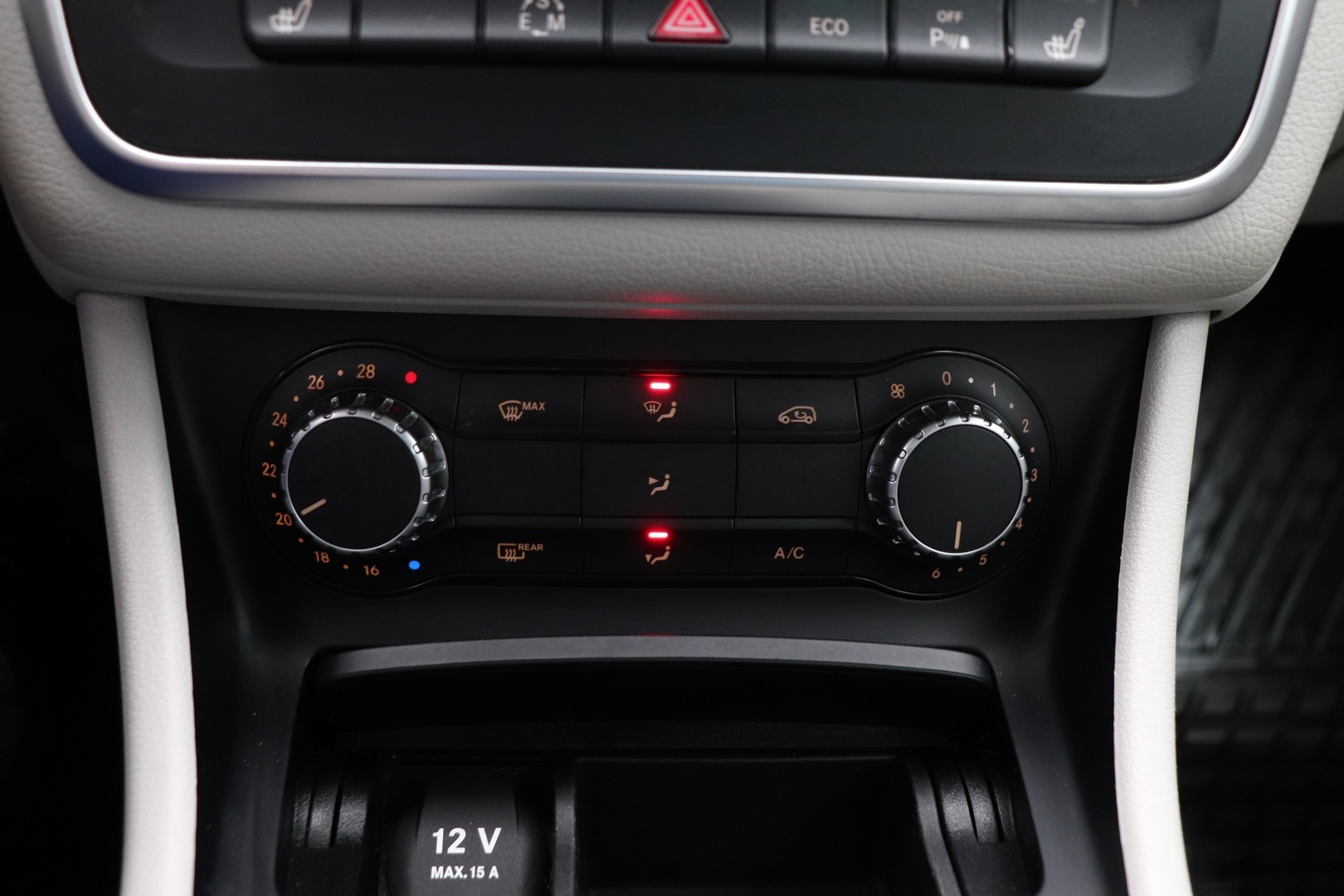 MERCEDES-BENZ CLA 2014