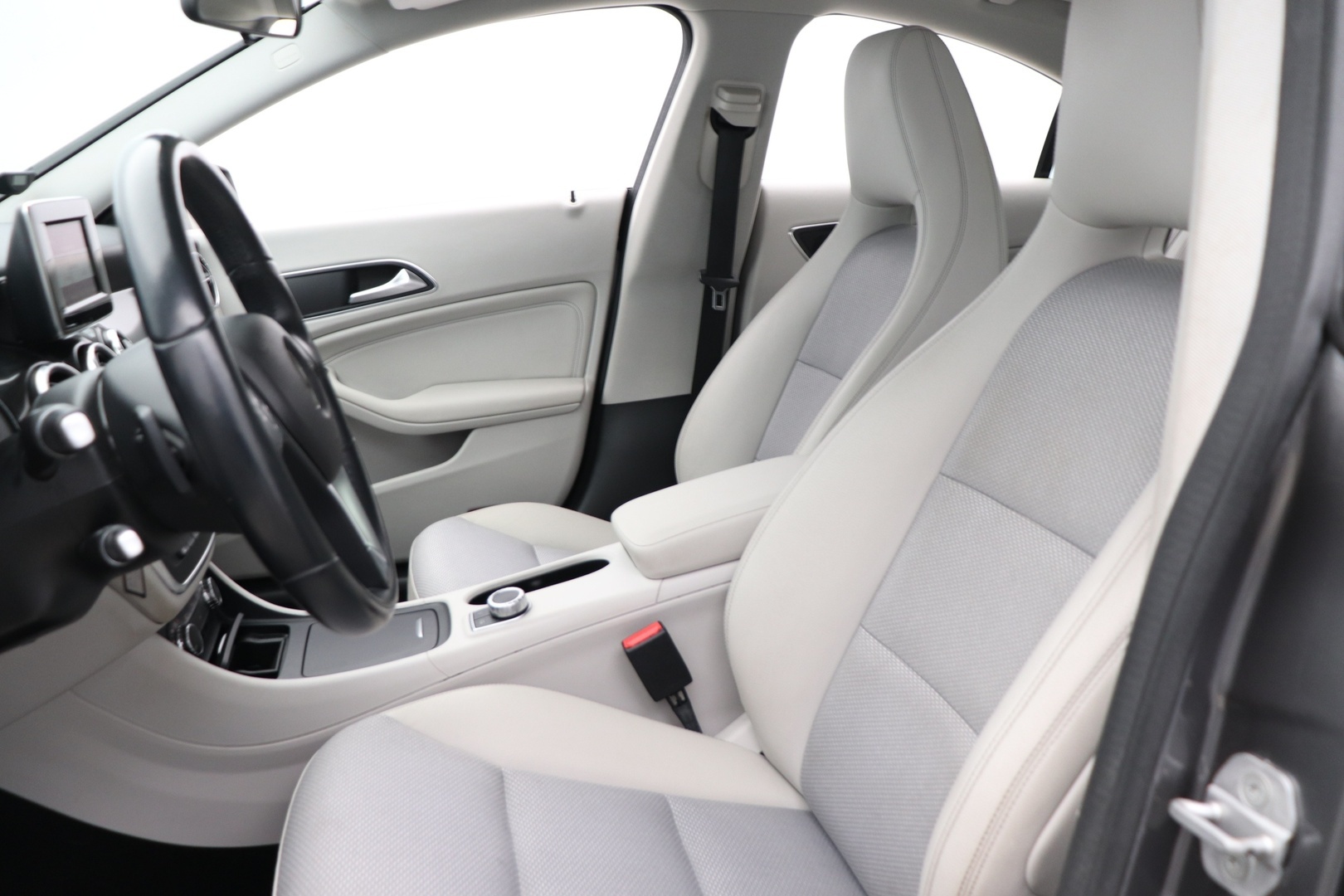 MERCEDES-BENZ CLA 2014