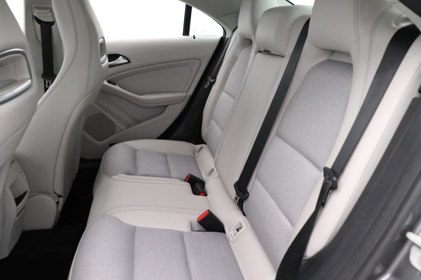 MERCEDES-BENZ CLA 2014