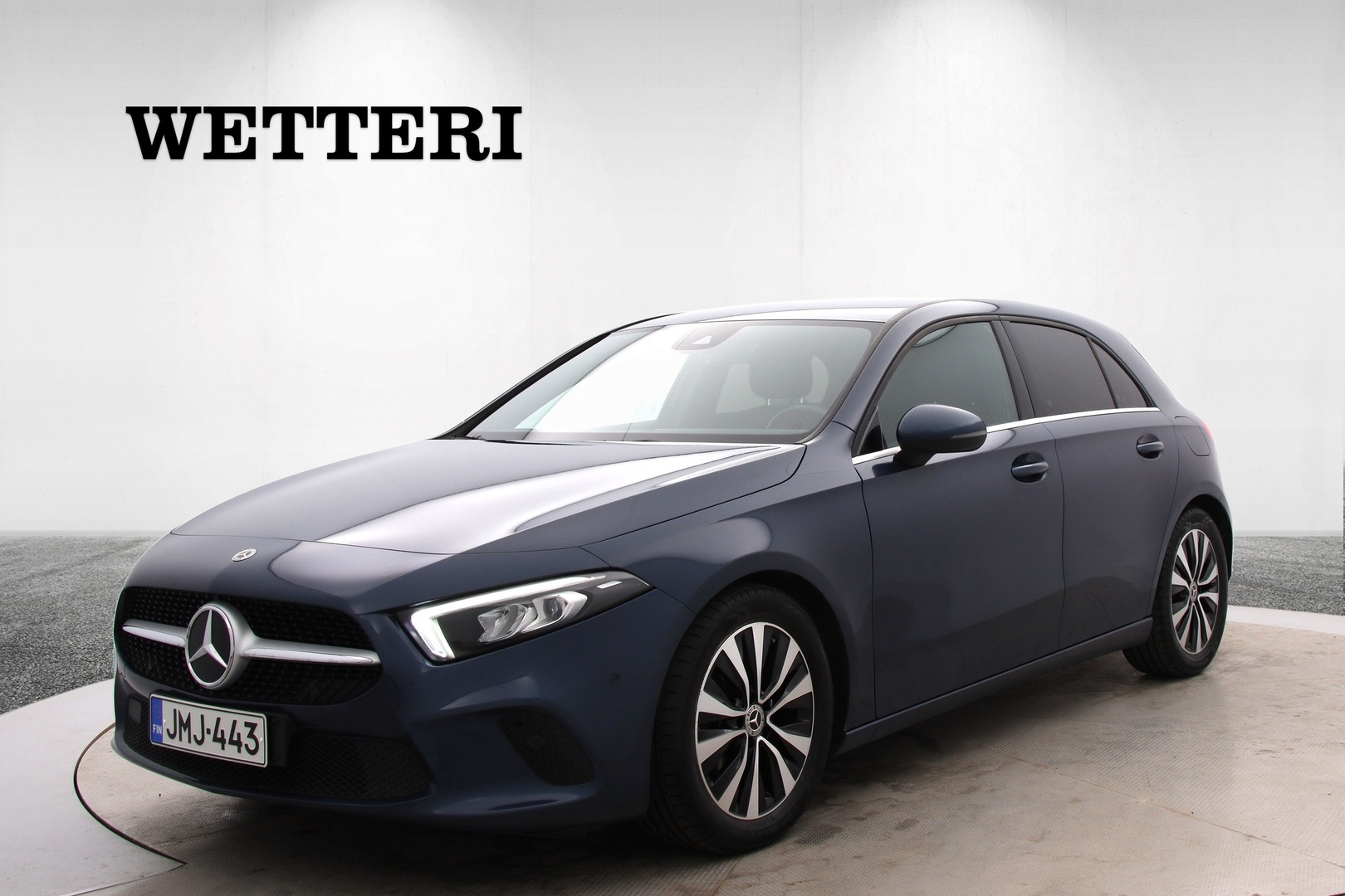 MERCEDES-BENZ A 2021