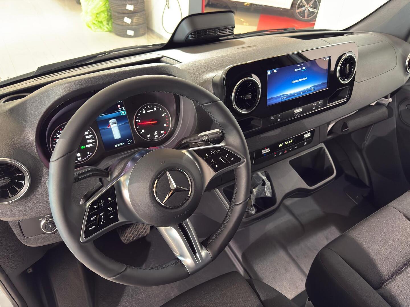 MERCEDES-BENZ Sprinter 8