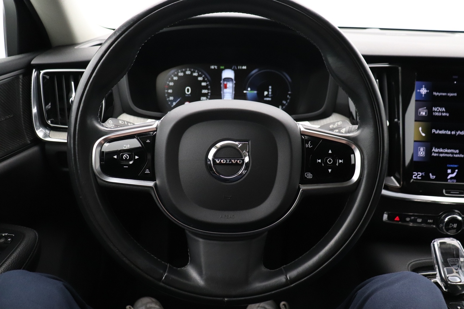 VOLVO V60 2021