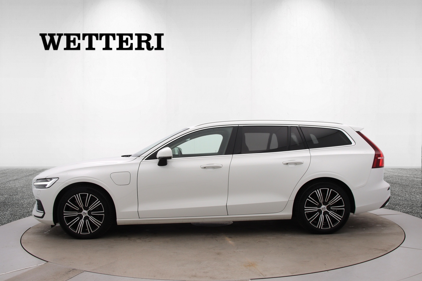 VOLVO V60 2021