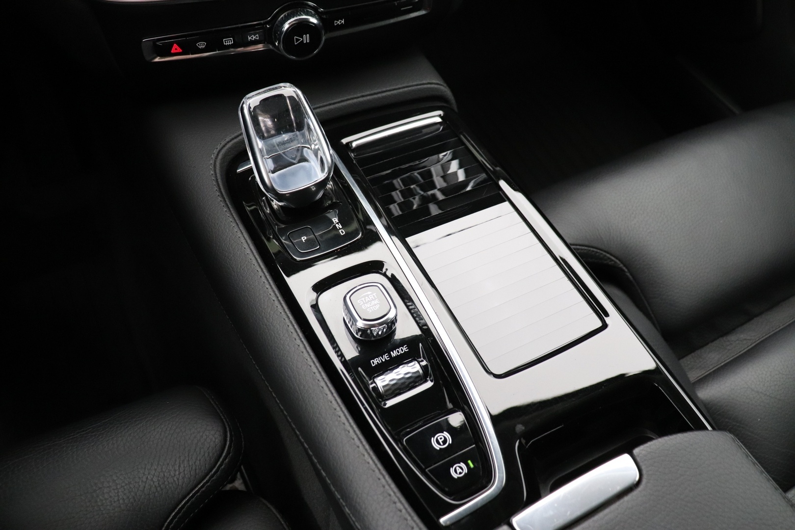 VOLVO V60 2021