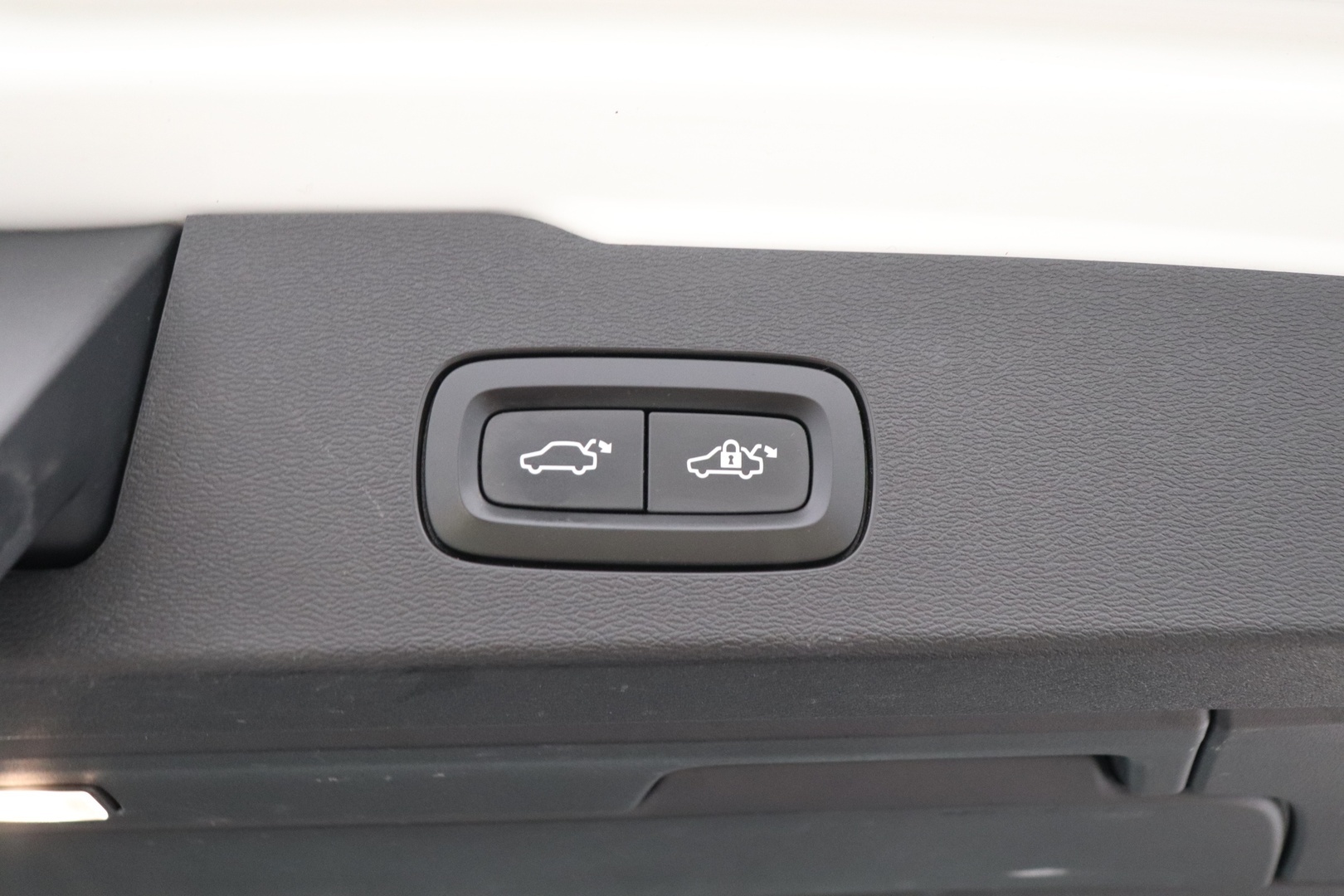 VOLVO V60 2021