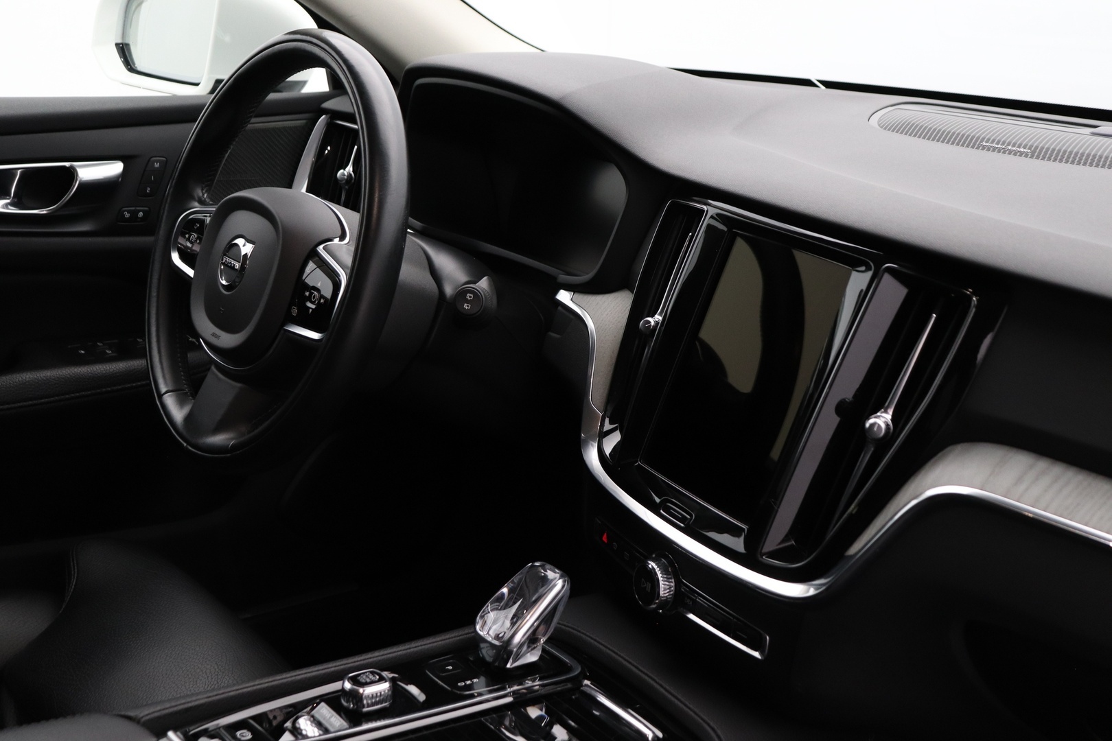 VOLVO V60 2021