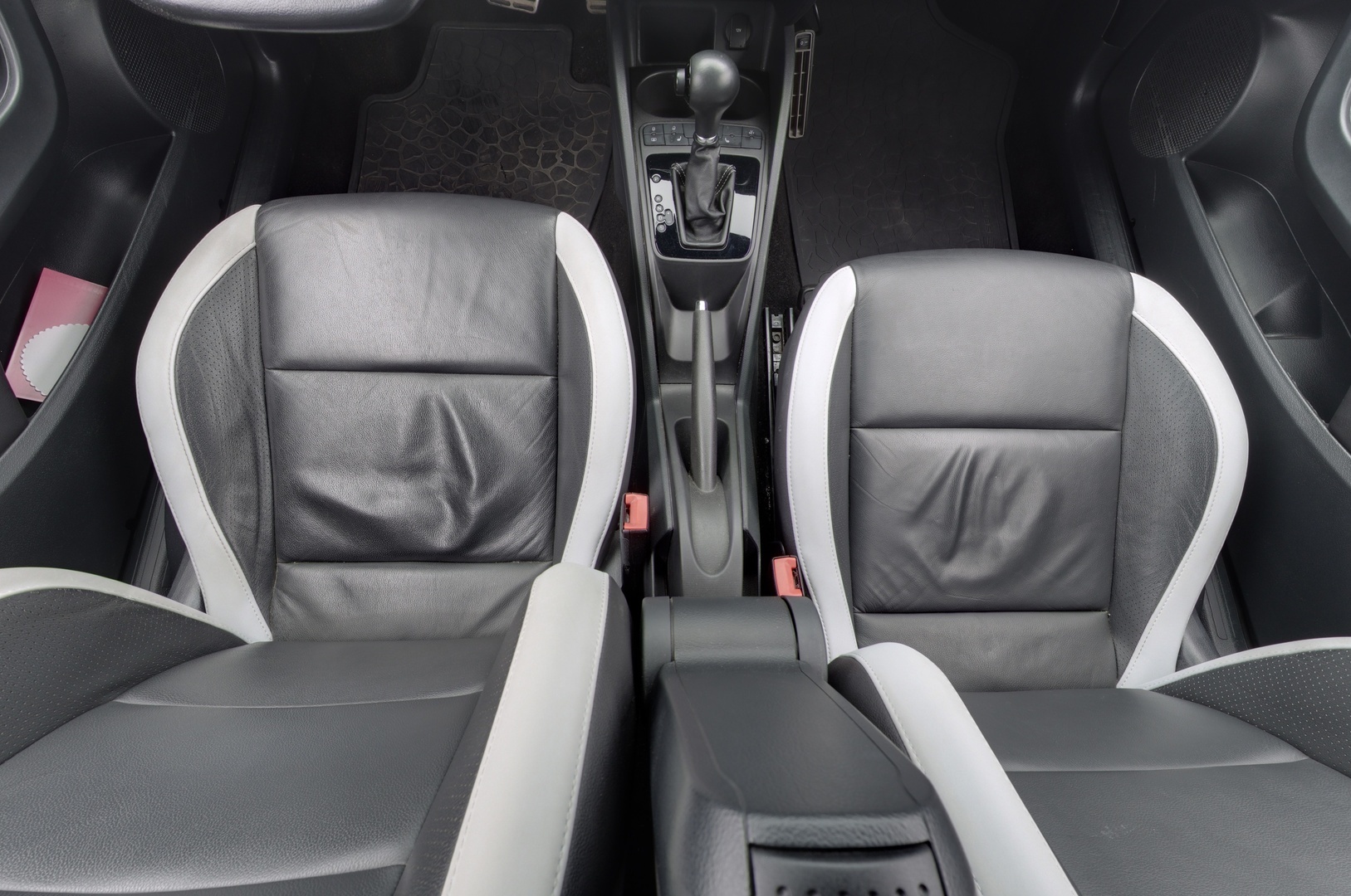 SEAT Ibiza SC 11