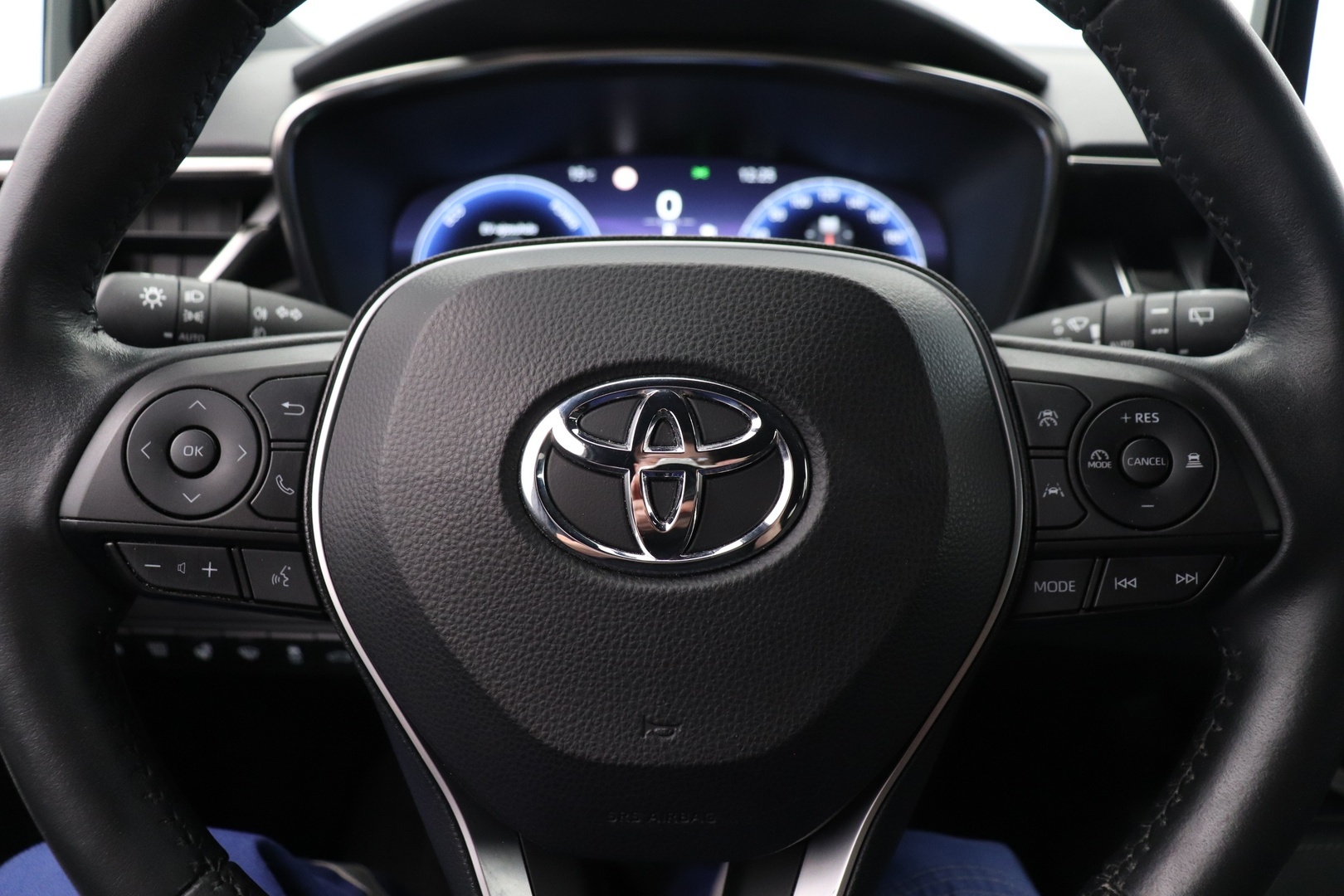 TOYOTA Corolla 2023